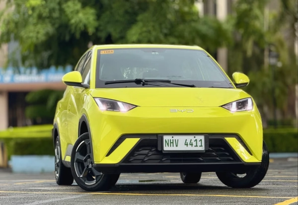 Tesla знову очолила світовий ринок електромобілів, випередивши BYD 2