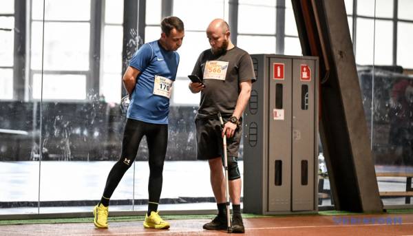 Забіг пам'яті: Тисячі хвилин допомоги, що перевершують рекорди 12