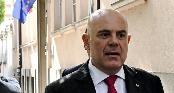 Генпрокурора Болгарії відправили у відставку – провалив боротьбу&hellip;