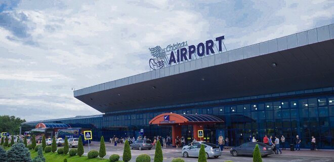 У аеропорту Молдови іноземець, якого не пустили до країни, вбив двох людей. Його знешкоджено - Фото