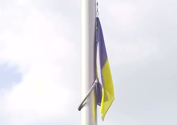 У Вільнюсі підняли бойовий прапор з Бахмута