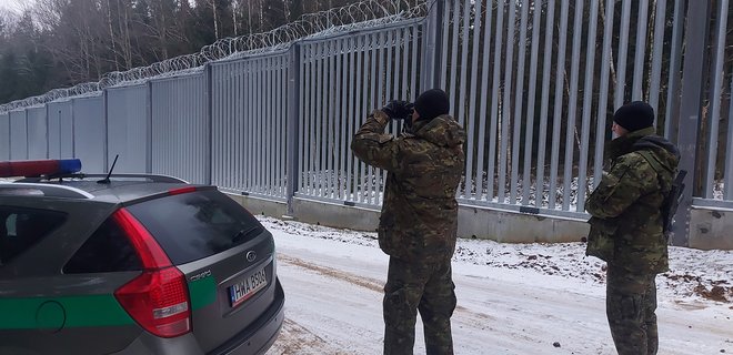 Провокації на кордоні з боку Білорусі відбуваються щодня – розвідслужби Польщі - Фото