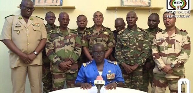 Військові у Нігері захопили президента та заявили, що повалили уряд – ЗМІ - Фото