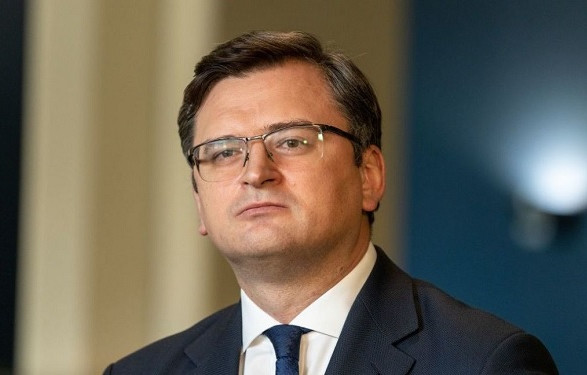 Туреччина продовжить зусилля з відновлення зернової ініціативи: Кулеба поговорив із Фіданом