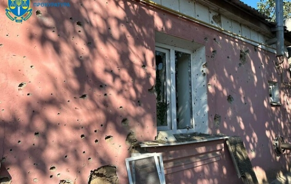 Окупанти обстріляли житлові будинки в Херсонській області: є загибла