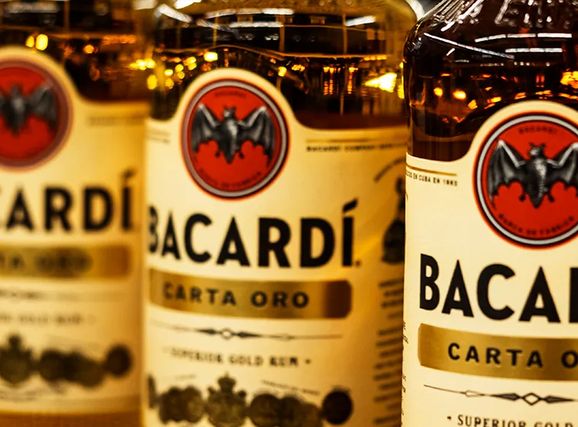 Алкогольного гіганта Bacardi внесено до списку спонсорів війни - НАЗК