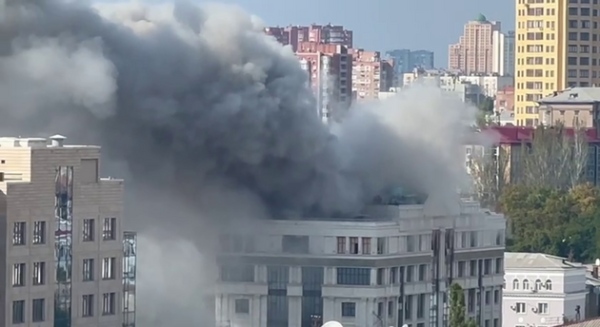 У Донецьку пролунали вибухи: під удар потрапила так звана адміністрація Пушиліна