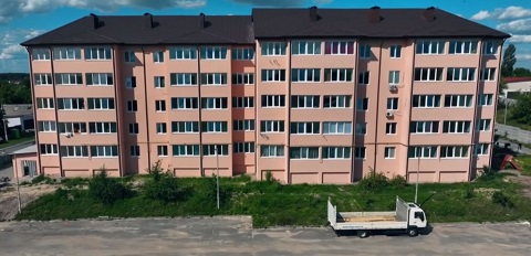 На Київщині триває відновлення: у Бузовій відбудували зруйнований ворогом багатоквартирний будинок
