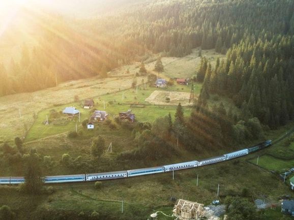Майже 7 мільйонів українців подорожували влітку поїздами