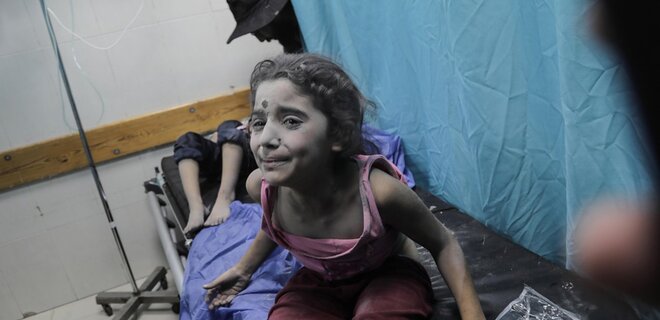 Лікарня у Газі. Байден не їде до Йорданії, Британія з'ясовуватиме обставини атаки - Фото