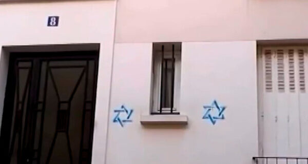 Антисемітську акцію в Парижі спецслужби розслідують як провокацію&hellip;