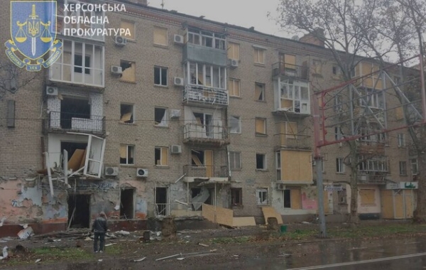 Річниця визволення Херсона: армія РФ масовано обстріляла середмістя