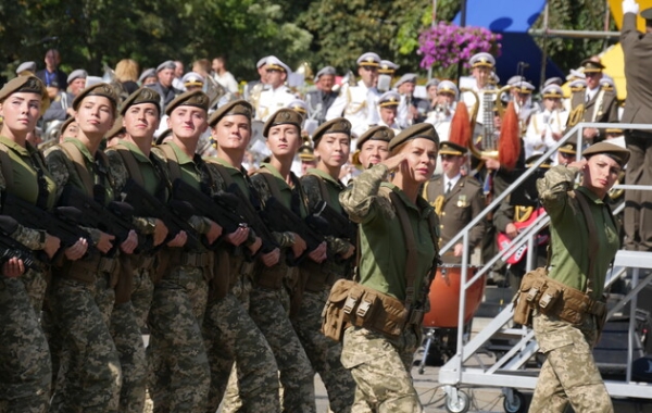 Загальна мобілізація: чи планують призивати жінок