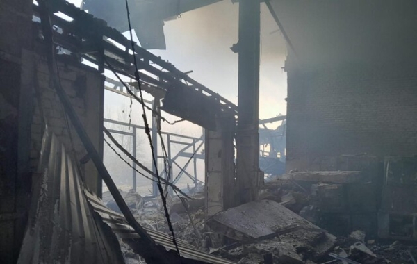 Окупанти знищили ударами три бази гуманітарної допомоги в Херсоні