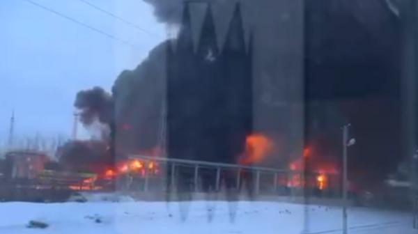 ЗМІ: Пожежа на нафтобазі в Клинцях і атака на Тамбовський пороховий завод – це робота ГУР