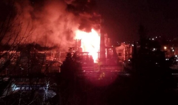 У Краснодарському краї сталася пожежа в районі НПЗ, повідомляється про удар безпілотників