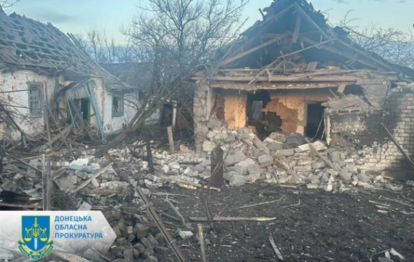 Російські війська обстріляли Торецьк і Цукурине: загинула жінка, ще двоє поранено