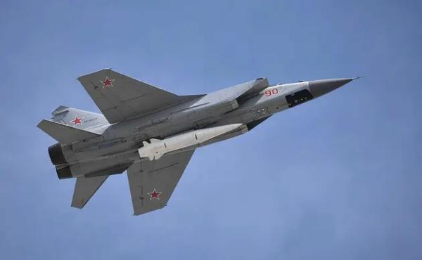 Росіяни підняли в повітря МіГ-31К, який може вдарити гіперзвуковою ракетою