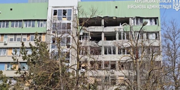 РФ знову вдарила по житлових кварталах населених пунктів Херсонщини. Постраждала людина