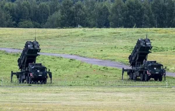 Рютте заявив, що Нідерланди намагаються прискорити постачання снарядів та систем ППО Україні