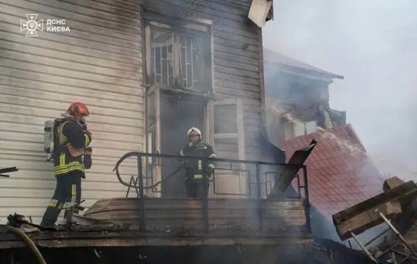 У Києві є потерпілі, руйнування та чисельні пожежі - перші повідомлення місцевої влади про наслідки масованого ракетного удару