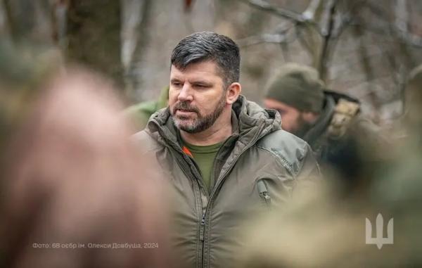 Президент звільнив Гнатова з посади командувача Об'єднаних сил