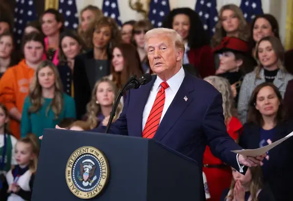 CNN: Секретні документи, вилучені з Мар-а-Лаго, повернуть Трампу