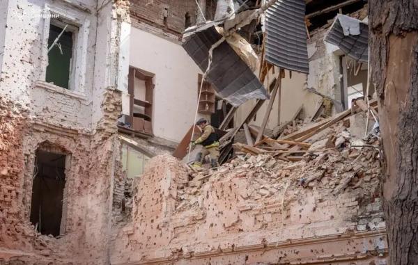 У Генштабі після ракетних ударів по Сумах пообіцяли жорстку відповідь Росії У Генштабі після ракетних ударів по Сумах пообіцяли жорстку відповідь Росії