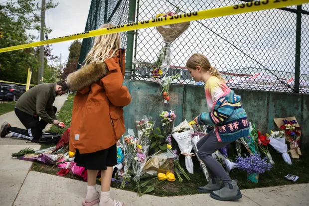 Нападнику у Ванкувері, що в'їхав у натовп на фестивалі, висунули звинувачення у вбивстві Нападнику у Ванкувері, що в'їхав у натовп на фестивалі, висунули звинувачення у вбивстві