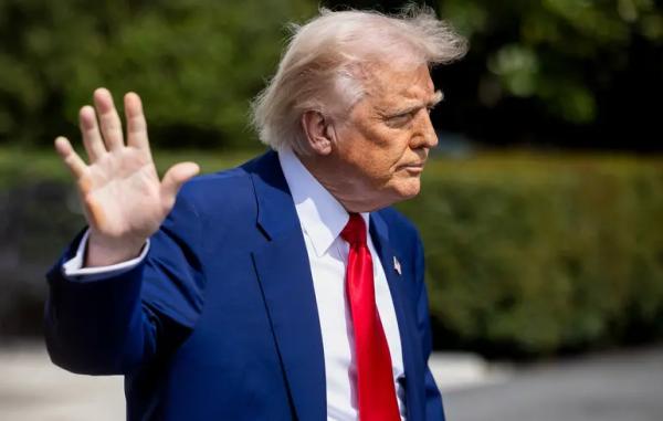 Трампу не подобаються обстріли України, але з Кремлем він спілкуватиметься: чому