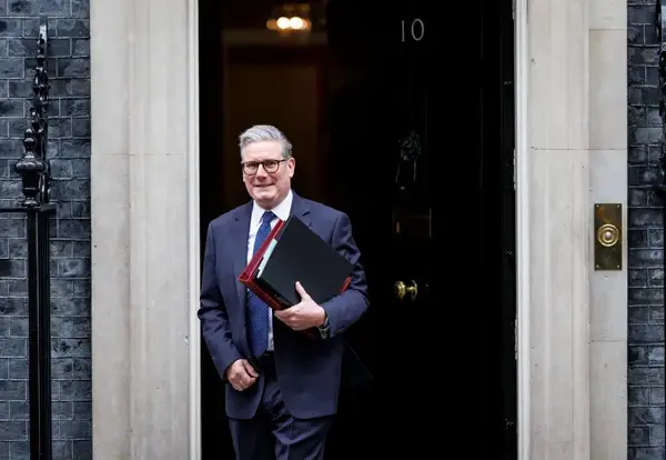 Британська поліція заарештувала підозрюваного у підпалі будинку Стармера