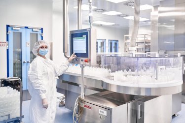 Виробництво Farmak, цех №7 з виготовлення рідких лікарських засобів у флаконах, небулах, ампулах