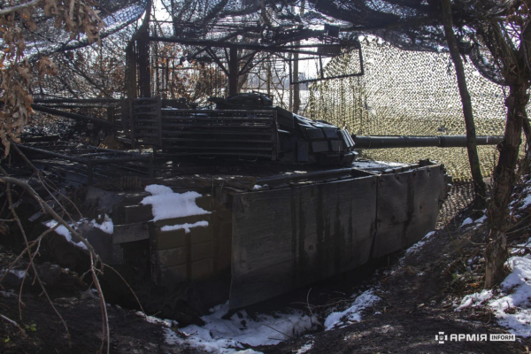 Т-72Б ЗСУ на закритій вогневій позиції