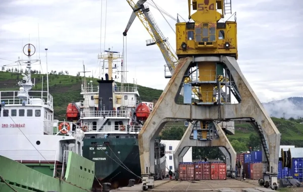 КНДР постачає Росії зброю через порти у Владивостоці і Находці КНДР постачає Росії зброю через порти у Владивостоці і Находці