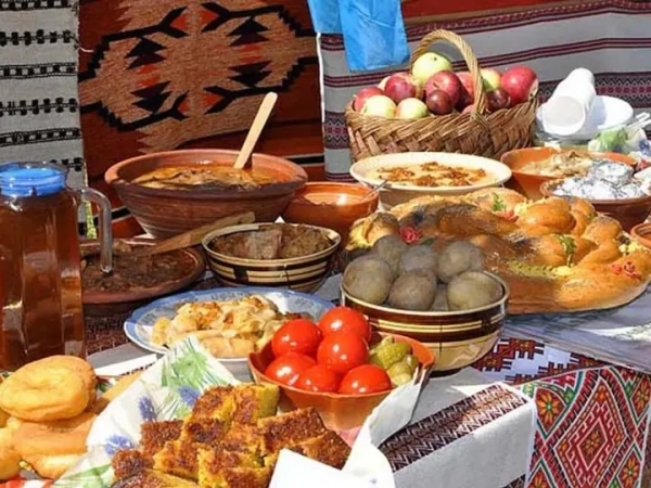 Святковий стіл на Успіння Богородиці: добірка перевірених рецептів пирогів