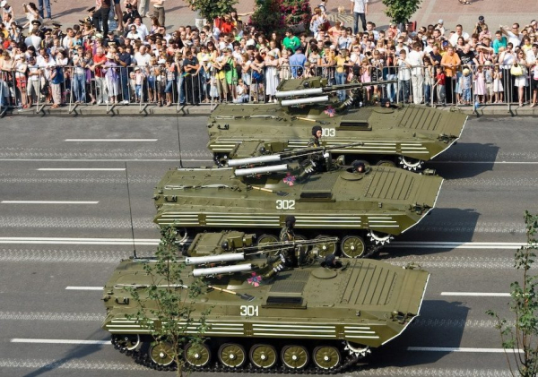 БМП-1У на параді в Києві