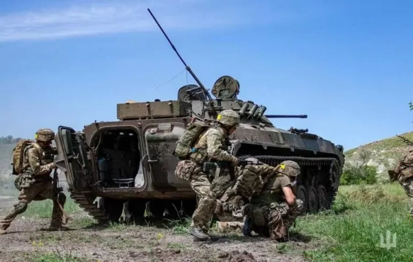 Росіяни хаотично відступили до кордону та провели невдалу ротацію: ISW про бої на Сумщині Росіяни хаотично відступили до кордону та провели невдалу ротацію: ISW про бої на Сумщині