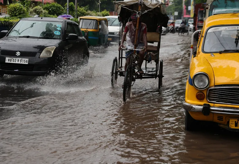 В Індії через зливи й зсуви загинуло 60 людей, ще понад 100 зникли безвісти В Індії через зливи й зсуви загинуло 60 людей, ще понад 100 зникли безвісти