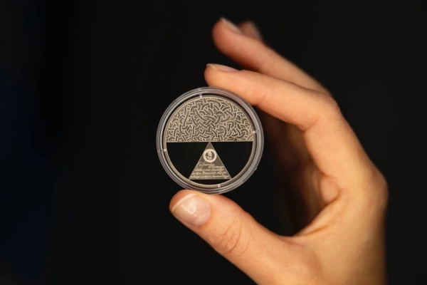 Нацбанк презентував монету вшанування дипломатів: дизайн новинки. 6 Нацбанк презентував монету вшанування дипломатів: дизайн новинки. 4