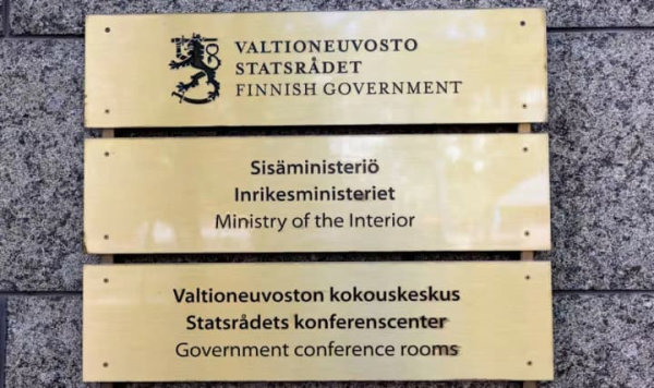 Фінляндія радикально посилює правила отримання постійної посвідки на проживання з 2026 року