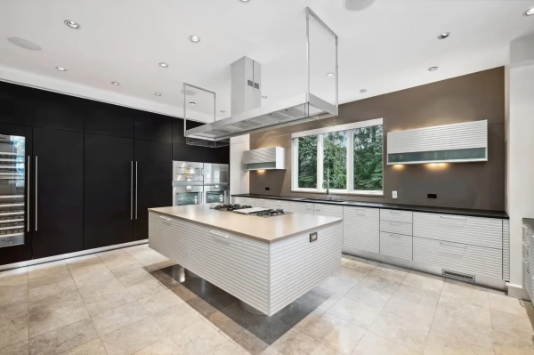 Власник садиби зірки НБА Майкла Джордана має намір зробити з неї музей. 13 Власник садиби зірки НБА Майкла Джордана має намір зробити з неї музей. 11