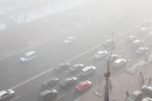 У Києві в одному з районів можливе погіршення якості повітря через пожежу на складах - КМДА