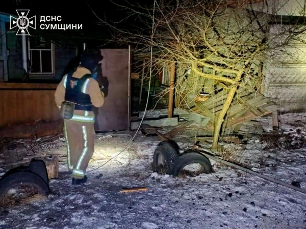 Російська авіація атакувала житлові квартали Сум: є травмовані, зокрема 7-річна дитина, пошкоджено 15 будівель. 6