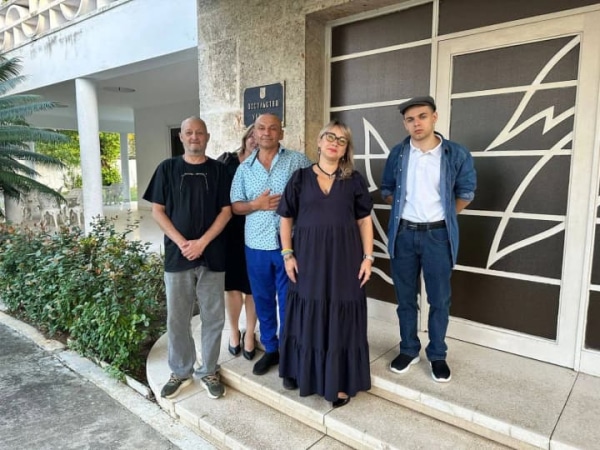 Трьох <!--more--/>українців звільнили з незаконного утримання у Венесуелі – МЗС” loading=”eager” decoding=”async” fetchpriority=”high” style=”color:transparent;margin:0;display:block;width:100%;height:auto” class=”block w-full h-auto max-w-full” width=”1500″ height=”1125″ width=”1500″ height=”1125″ /></p>
<p></span></p>
<p>Трьох українців, що незаконно перебували під вартою у Венесуелі, визволено, як заявив очільник МЗС <a href=