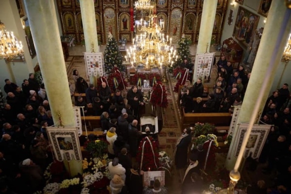 Керівництво ВР та нардепи попрощались із Орестом Салахаою, який загинув у ДТП