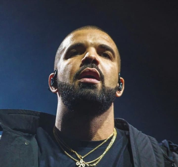 Репера Дрейка звинуватили у використанні ботоферм та відмиванні грошей через онлайн-казино