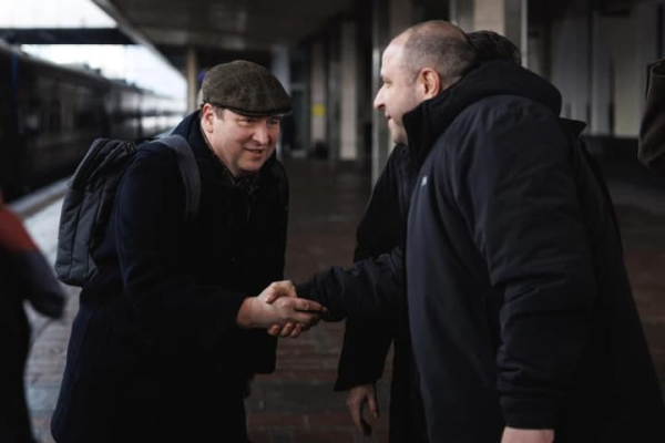 До <!--more--/>Києва прибули радники з <a href=