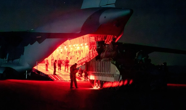 Американська армія нарощує важке озброєння на Середньому Сході. 4