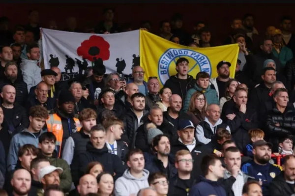 На стадіоні в Англії помер вболівальник: трагедія перед матчем "Лідса" та "Манчестер Юнайтед"