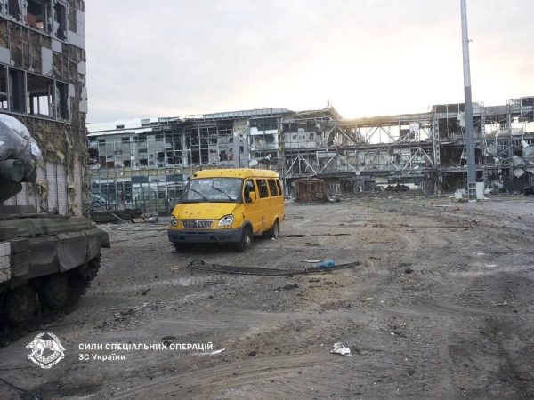 Сталеві воїни витримали, фортеця впала: Україна славить оборонців Донецького летовища 17 Сталеві воїни витримали, фортеця впала: Україна славить оборонців Донецького летовища 15